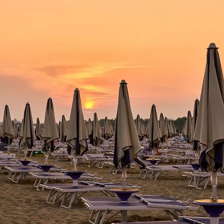 Enjoy The Sun From The Terrace Of Our شقة